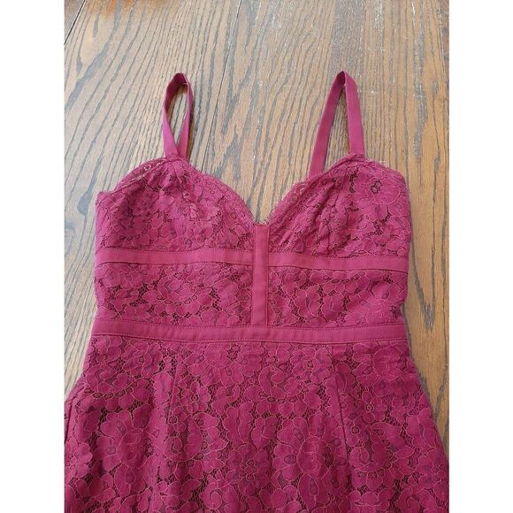 Small Keepsake Burgandy Lace Spaghetti Strap Semi Formal Lined Mini Dress Prom - Picture 2 of 6